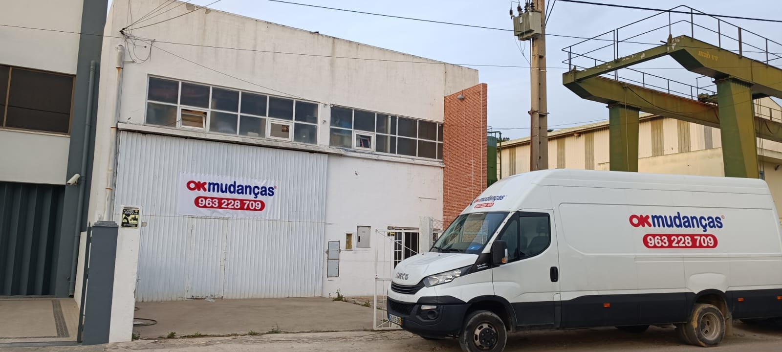 Carrinha OK Mudanças em serviço